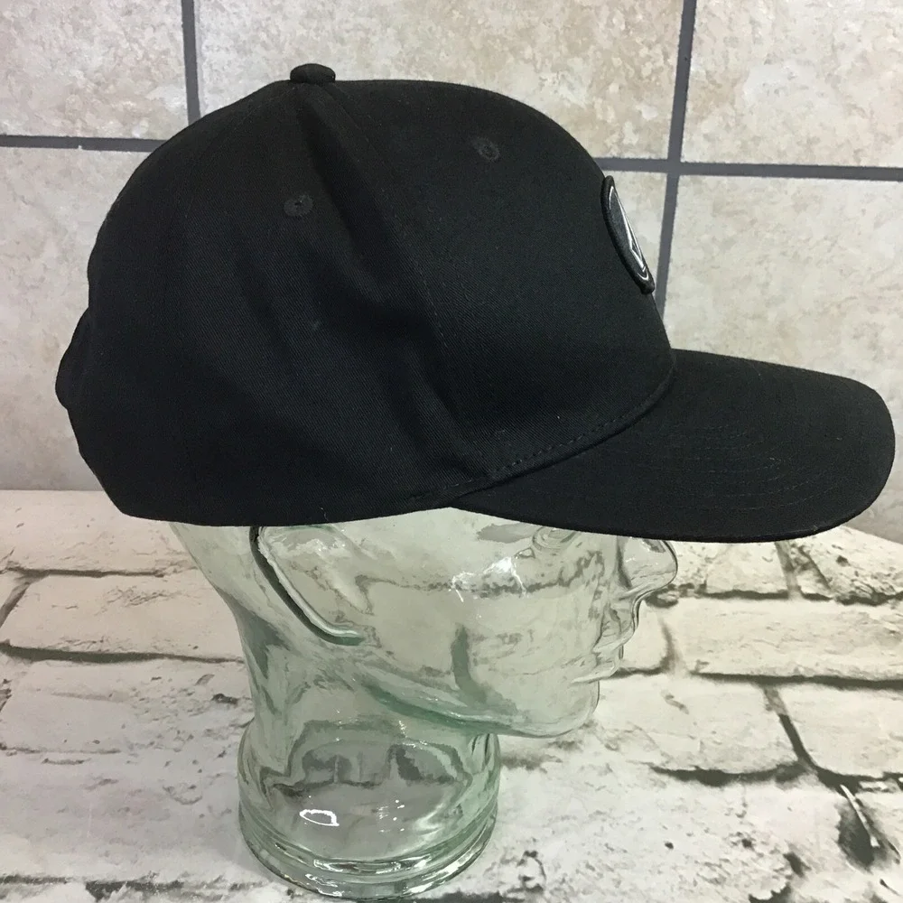 Volcom Black One Size Snapback Hat Adjustable Ball Cap‎